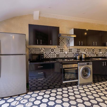 Riad 4 Chambres - Piscine & Petit Dejeuner Gratuit - Wifi Fibre Optique Marrakesh Exterior photo