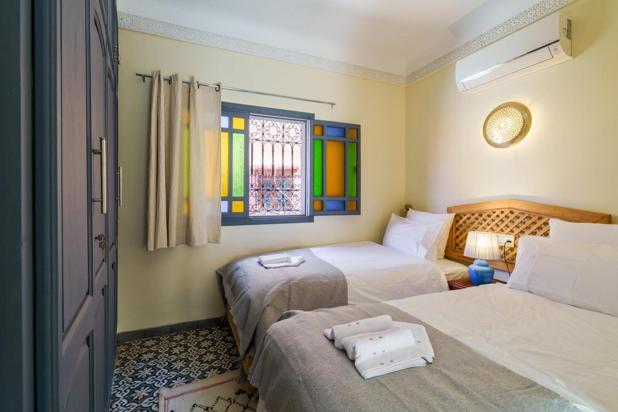 Riad 4 Chambres - Piscine & Petit Dejeuner Gratuit - Wifi Fibre Optique Marrakesh Exterior photo