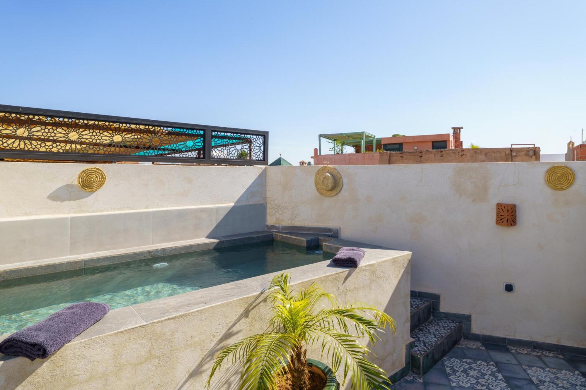 Riad 4 Chambres - Piscine & Petit Dejeuner Gratuit - Wifi Fibre Optique Marrakesh Exterior photo
